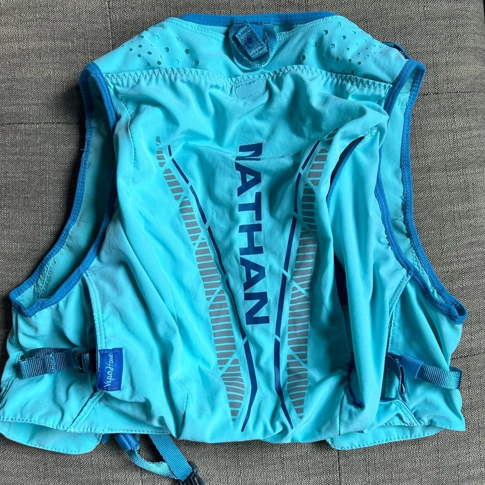 Nathan VaporHowe 12L running/hydration pack.